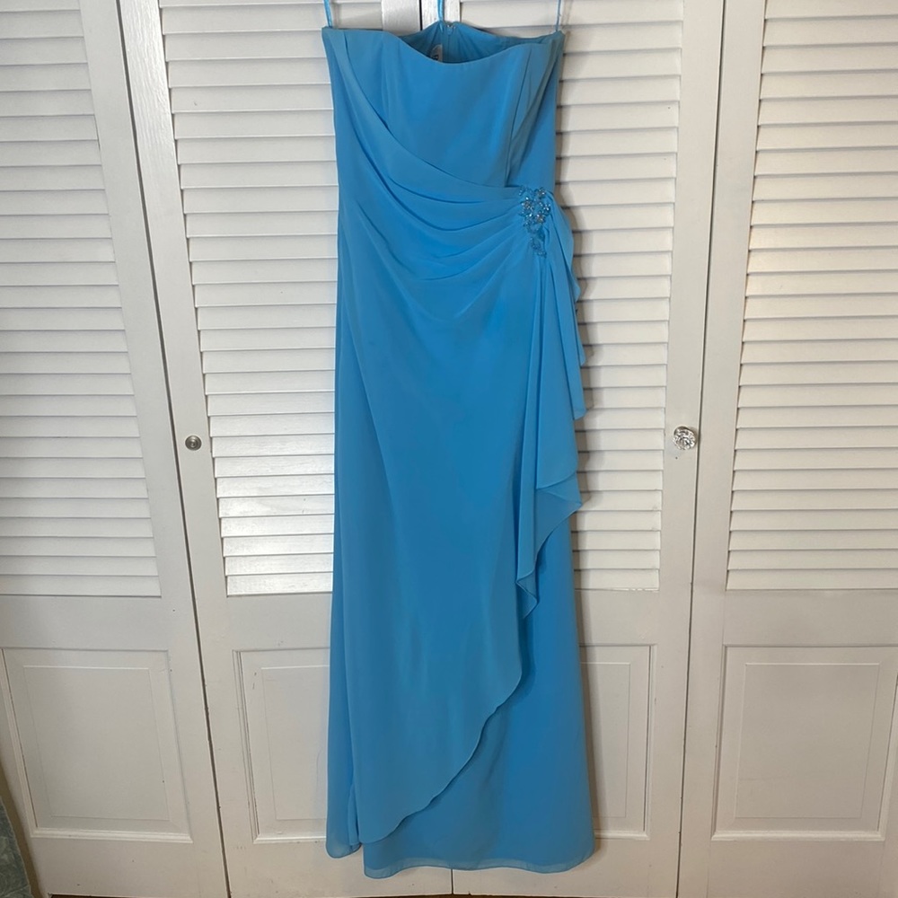 Raylia Designs | Turquoise Blue Strapless Prom Dress | Size 10
